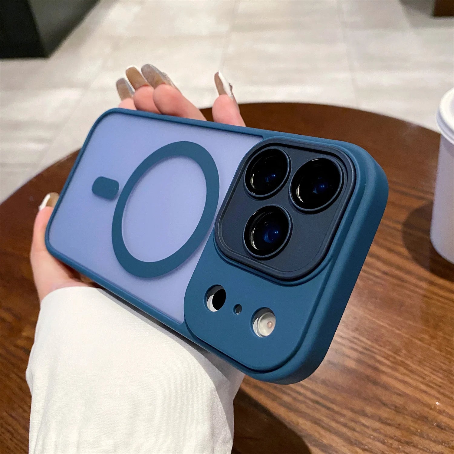 Carcasa Magnética Mate para iPhone 17 | Compatible con Magsafe