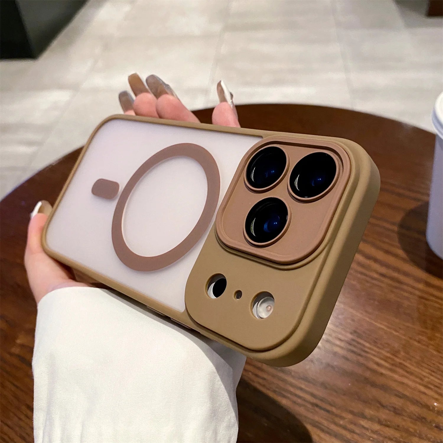 Carcasa Magnética Mate para iPhone 17 | Compatible con Magsafe